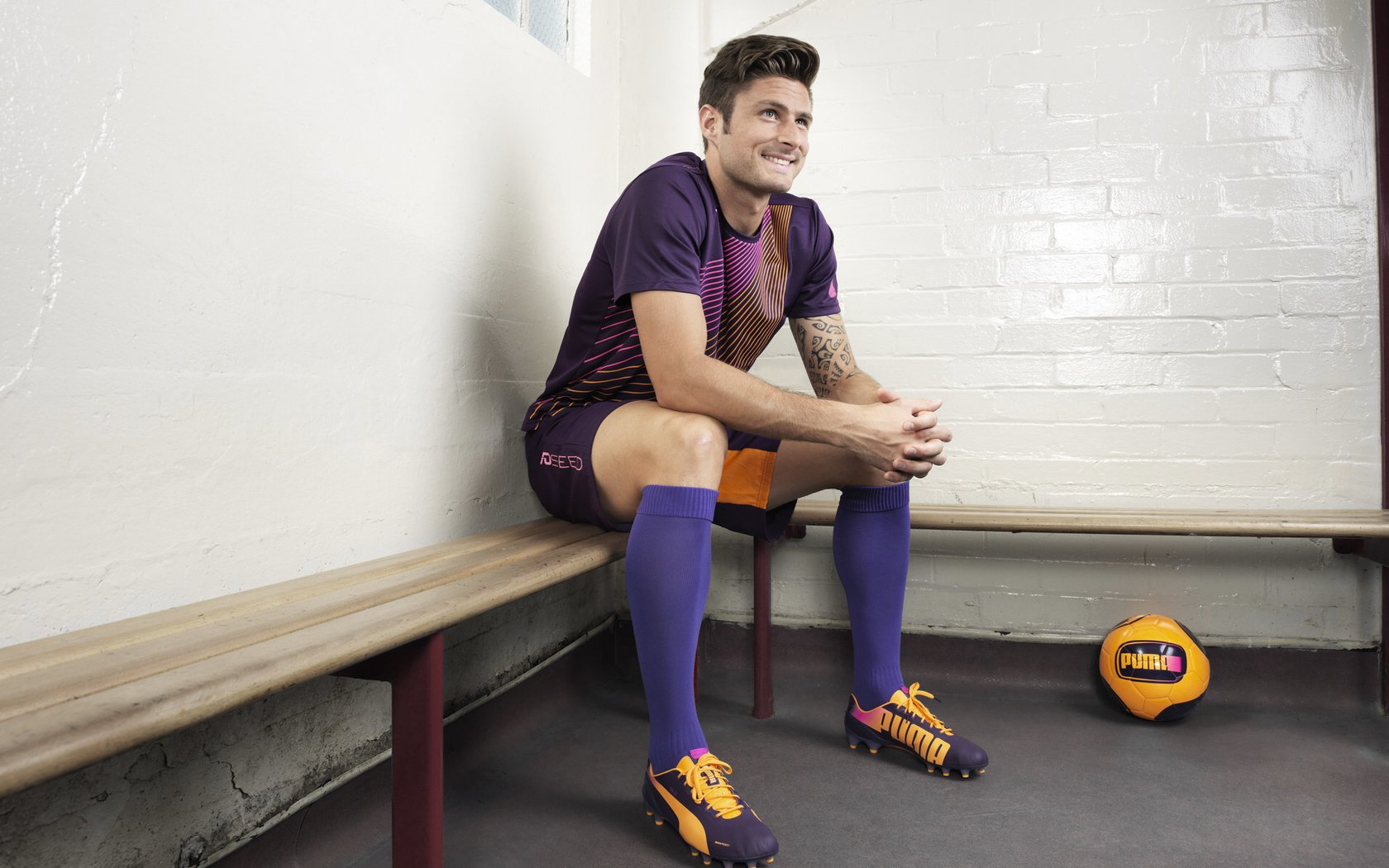 独立队主场战胜劲敌，独立队对防卫者