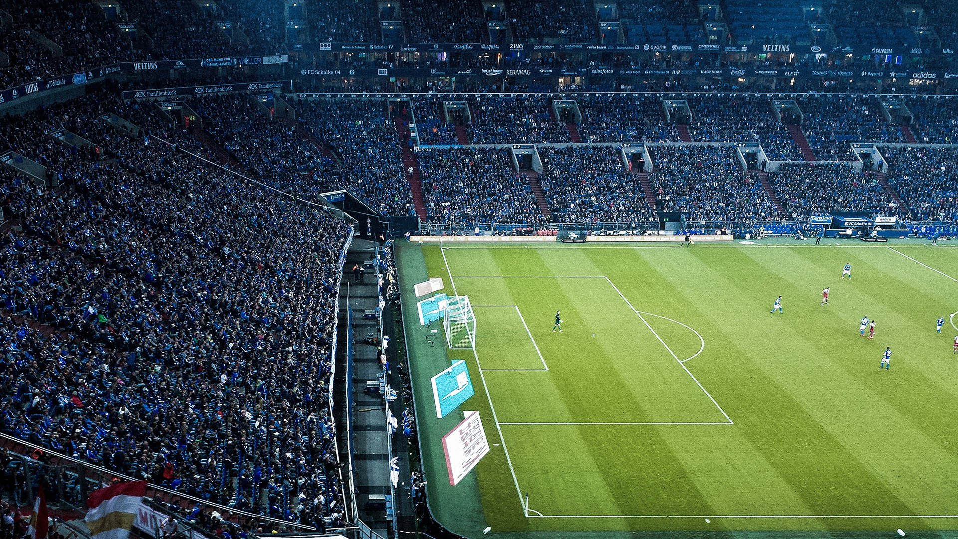 青少年足球文化走进社区生活，营造全民足球氛围，青少年足球推广方案